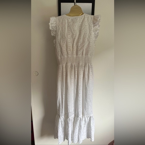 $208 Gorgeous Eyelet Cleobella Brielle Midi Dress Ivory white Size L Price FIRM - Picture 6 of 16